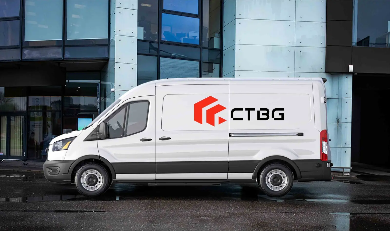 Maquette : camionnette blanche avec le nouveau logo CTBG sur le flanc